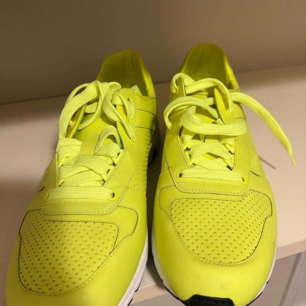 Mens Gucci neon sneakers Worn once No box size 12